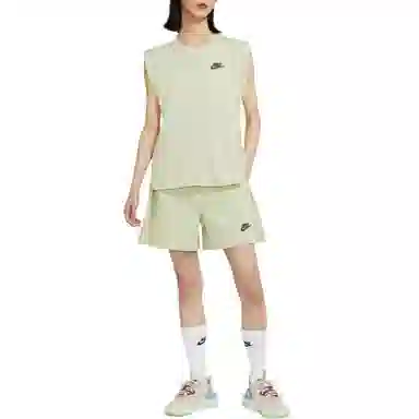 Nike Sportswear LogoT