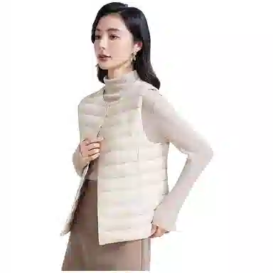 鸭鸭 纯色单排扣圆领无袖内搭外穿百搭日系极简风羽绒马甲 女款