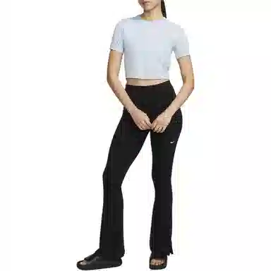 Nike Sportswear Essentials T