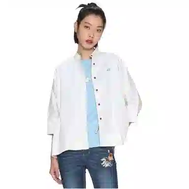 鬼洗 纯色纽扣七分宽松短袖衬衫 女款