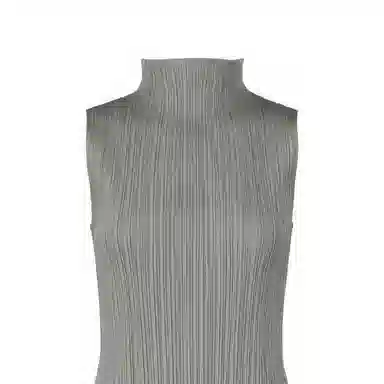 PLEATS PLEASE ISSEY MIYAKE