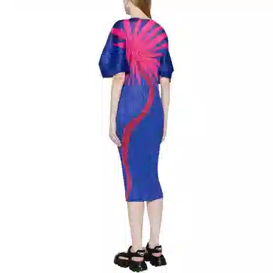 PLEATS PLEASE ISSEY MIYAKE