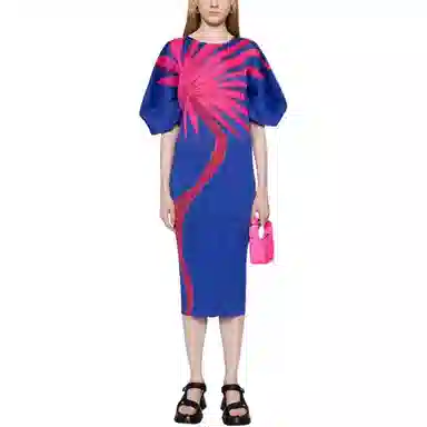 PLEATS PLEASE ISSEY MIYAKE
