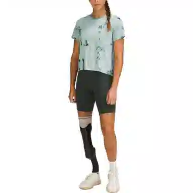 lululemon Train to Be T