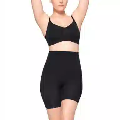 SKIMS Seamless Sculpt Mid Thigh Short Onyx