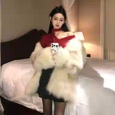 Coco Limited Saga Fox Fur V-Neck Coat