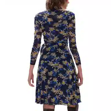 DIANE VON FURSTENBERG FW23 V