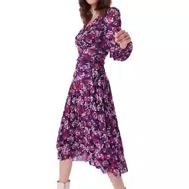 DIANE VON FURSTENBERG V