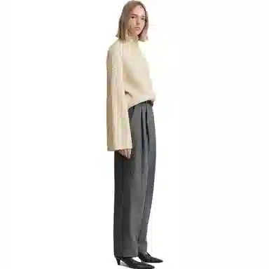 TOTEME Ribbed Turtleneck Sweater