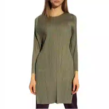 PLEATS PLEASE ISSEY MIYAKE