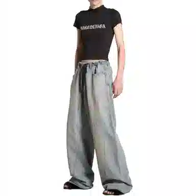 Balenciaga T