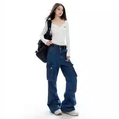 APEA Sweetheart V-Neck Long Sleeve Tee