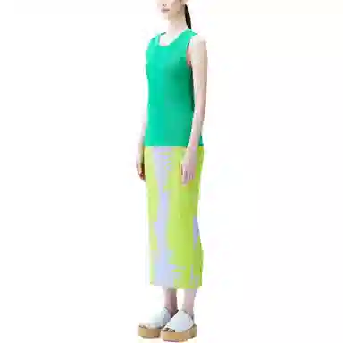 PLEATS PLEASE ISSEY MIYAKE