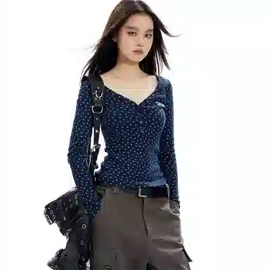 APEA Sweetheart V-Neck Long Sleeve Tee