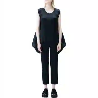 PLEATS PLEASE ISSEY MIYAKE