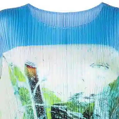 PLEATS PLEASE ISSEY MIYAKE