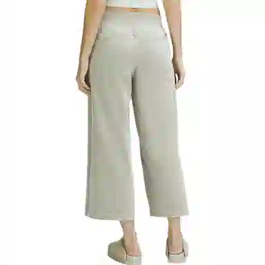 lululemon Scuba Mid-Rise Wide-Leg Crop Velvet Cord