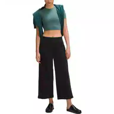 lululemon Scuba Mid-Rise Wide-Leg Crop Velvet Cord