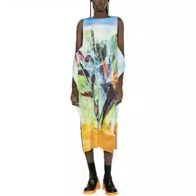 PLEATS PLEASE ISSEY MIYAKE