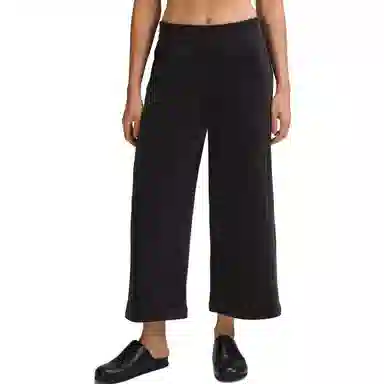 lululemon Scuba Mid-Rise Wide-Leg Crop Velvet Cord