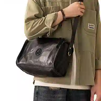 Hou Bu Crossbody Bag Black