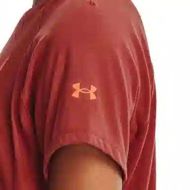 Under Armour T