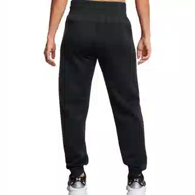 Under Armour Essential