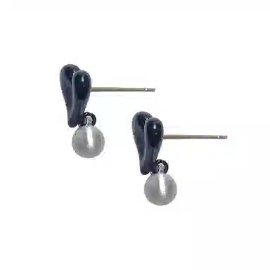925