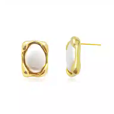 925