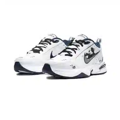 Nike Air Monarch 4