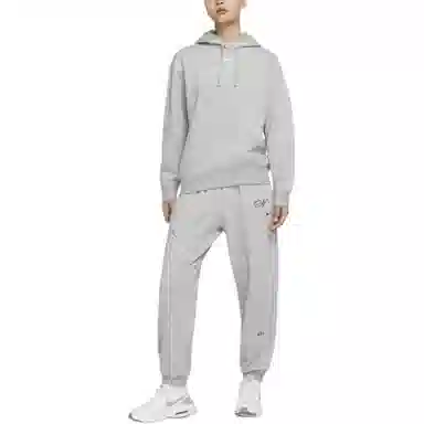 Nike Sportswear Collection Essentials