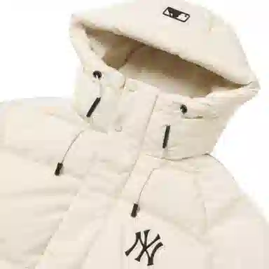 MLB Yankees Logo Long Down Jacket White