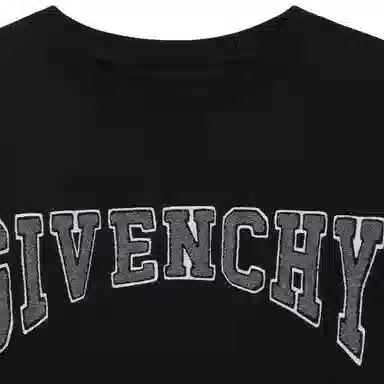 Givenchy FW22 Logo