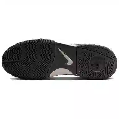 Nike Court Light 4