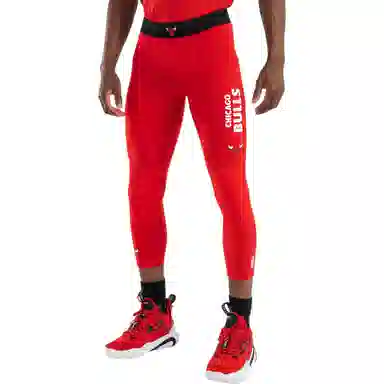 DECATHLON x NBA TARMAK Chicago Bulls Cherry Red