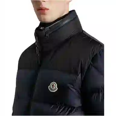 Moncler FW22 Logo