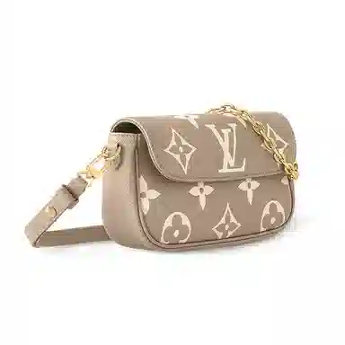 Louis Vuitton Ivy