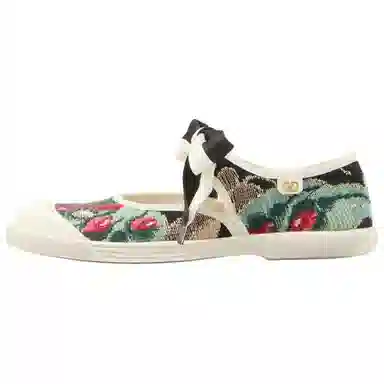 Valentino Bay By Bay