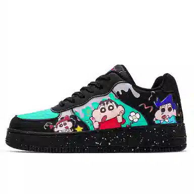 Crayon Shinchan Love Pair Low Sneakers