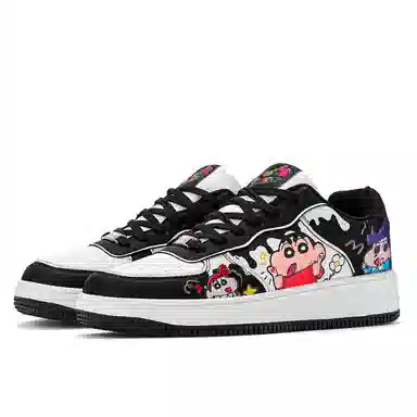 Crayon Shinchan Love Pair Low Sneakers