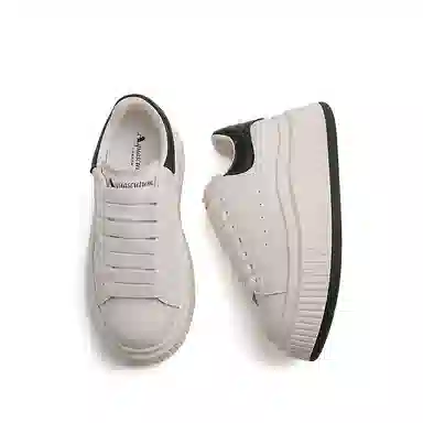 AQUASCUTUM