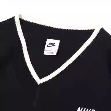 Nike Sportswear Trend V