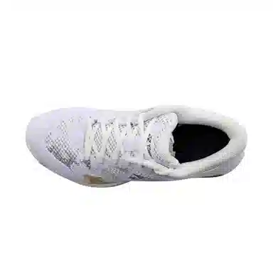YONEX
