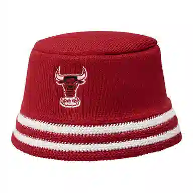 Mitchell & Ness Bulls Embroidered Bucket Hat Red