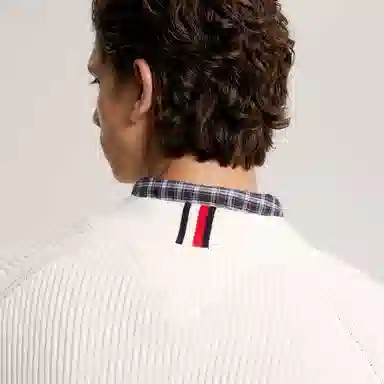Tommy Hilfiger V