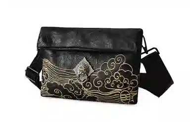 Chusan Crossbody Bag Black