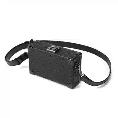 Kuroda Yae Crossbody Bag