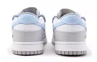 Nike Dunk vibe