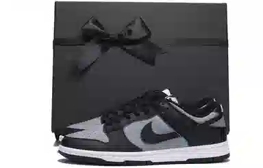 Nike Dunk vibe