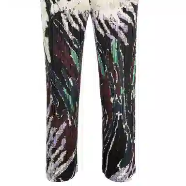 PLEATS PLEASE ISSEY MIYAKE